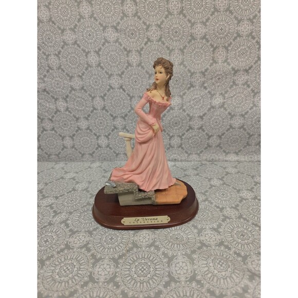 La Verona Collection Cinderella Figurine Woman Statuette‎ On Stairs Open Box - Picture 1 of 7